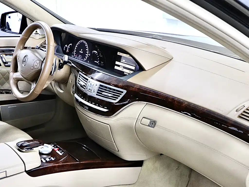Mercedes-Benz S-Class AMG 2013 — фото 15