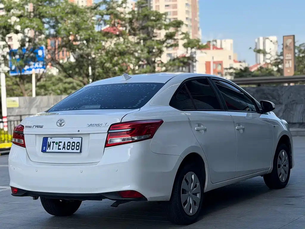 Toyota Yaris L 2019