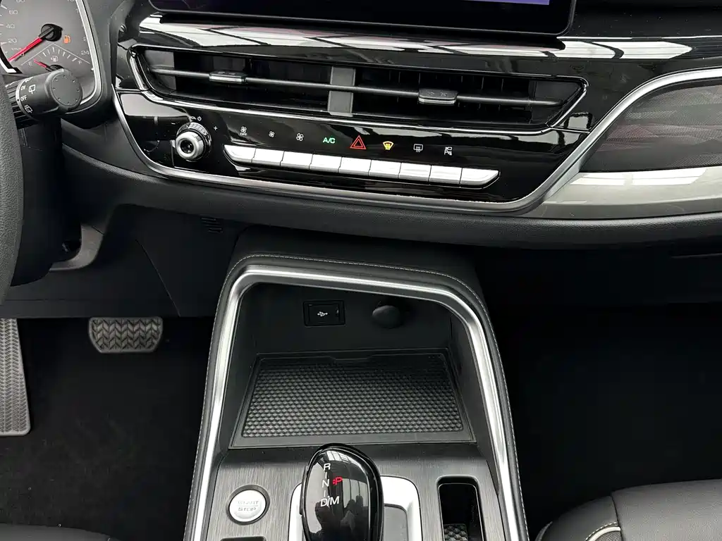 Haval H6 2023 — фото 16