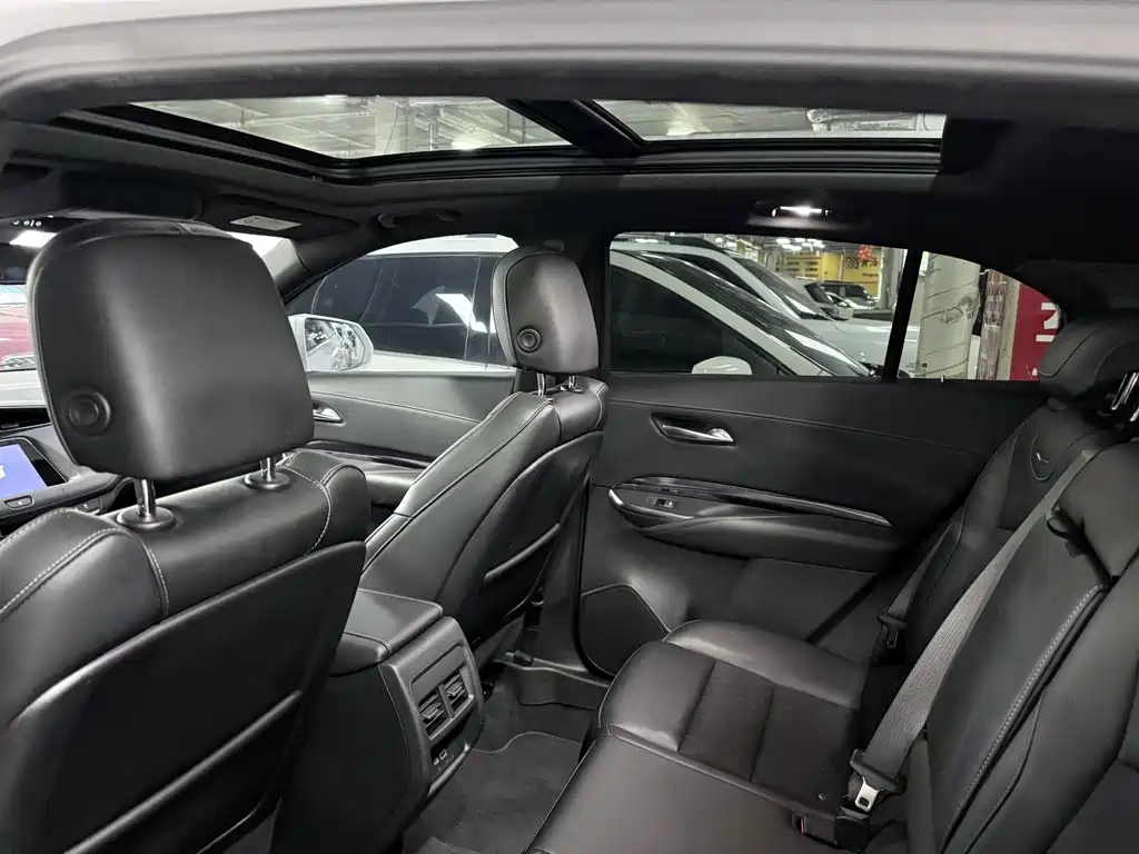 Cadillac XT4 2021 — фото 13