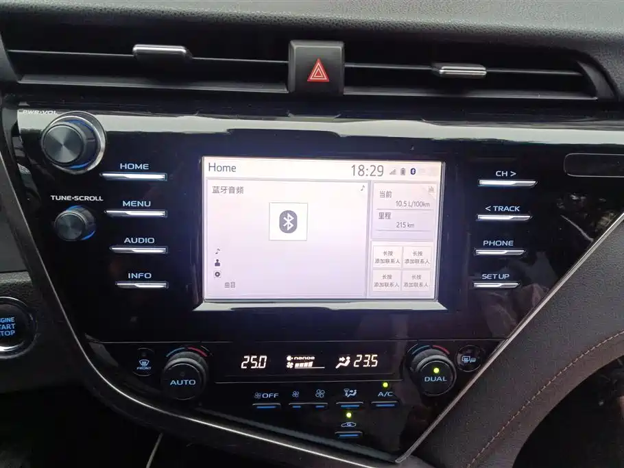 Toyota Camry 2018 — фото 13