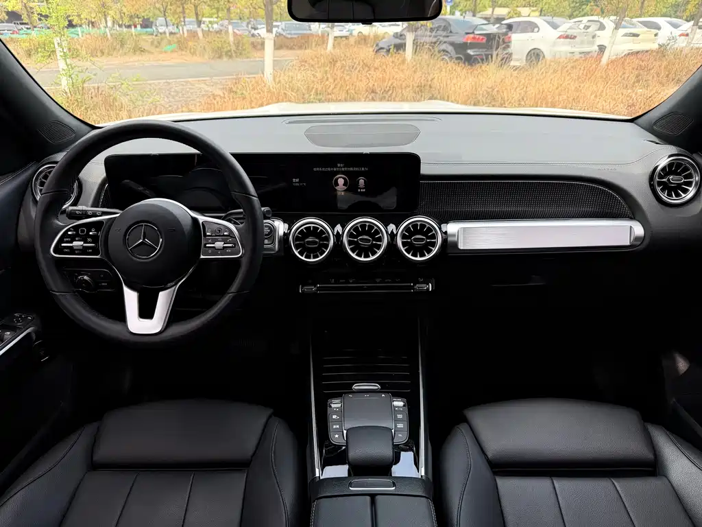 Mercedes-Benz GLB 2021 — фото 43