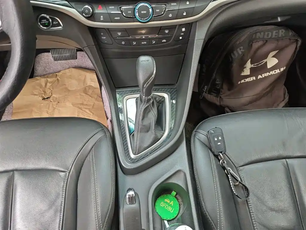 Buick Excelle 2015 — фото 14