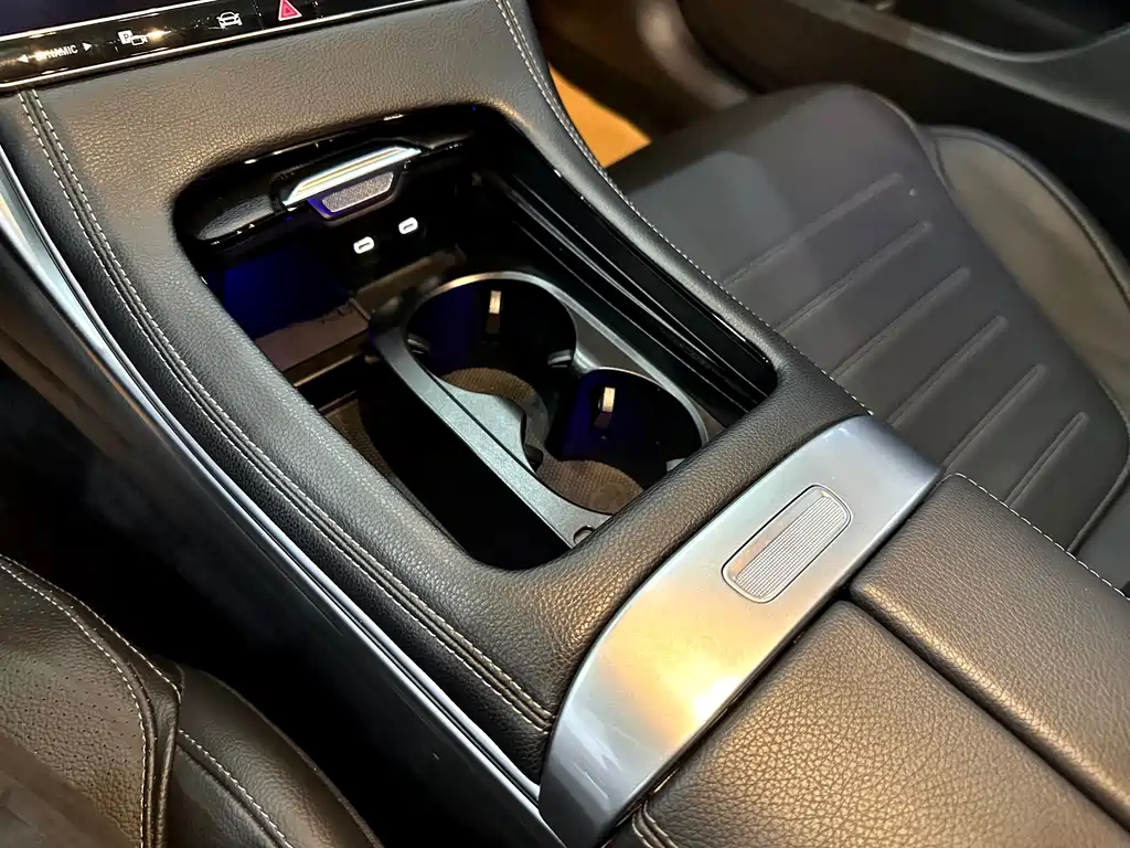 Mercedes-Benz C-Class 2023 — фото 13