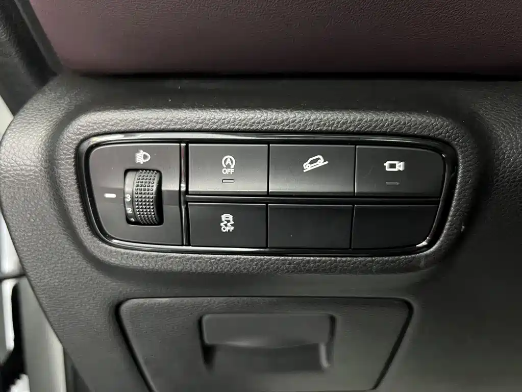 GAC Motor Trumpchi M6 2022 — фото 11