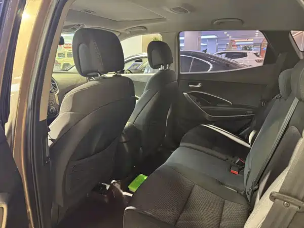 Hyundai Santa Fe 2013