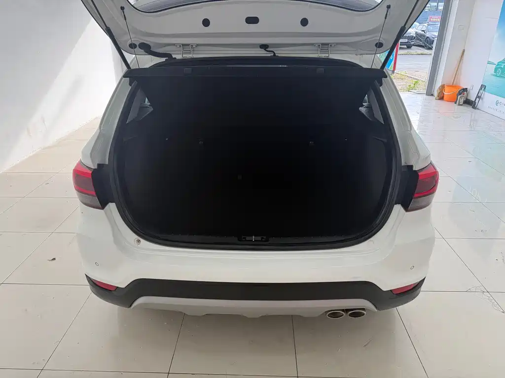 Kia KX Cross 2018 — фото 15