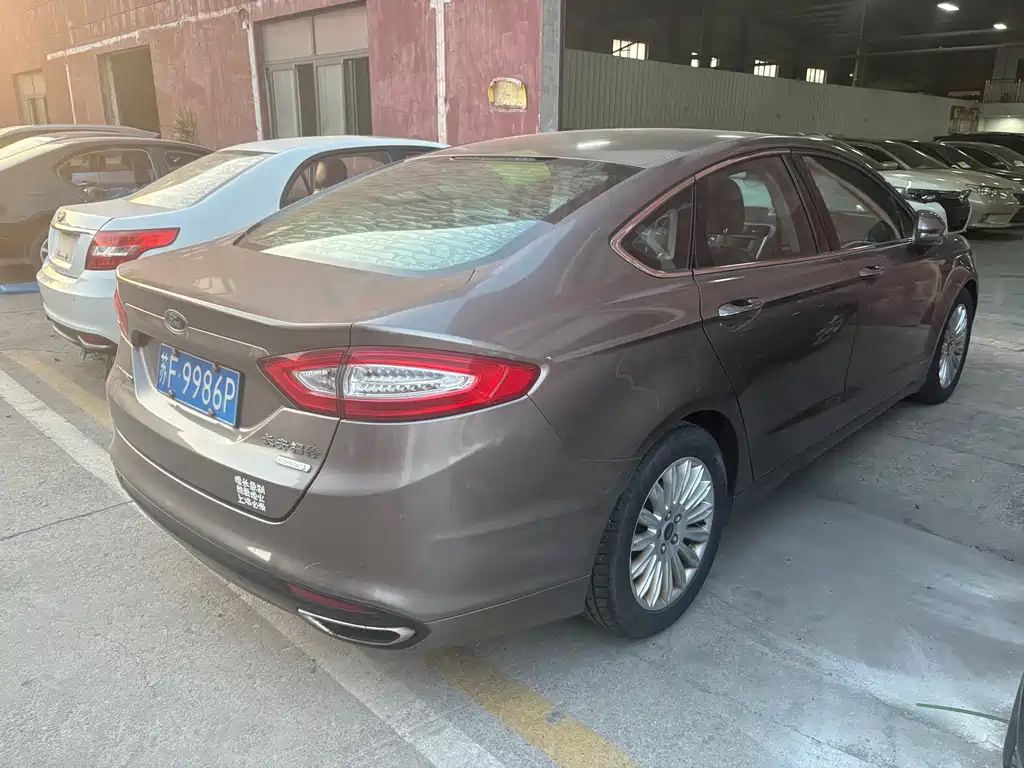 Ford Mondeo 2014 — фото 4