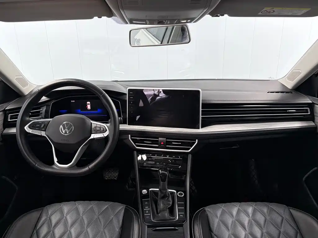 Volkswagen Sagitar 2022