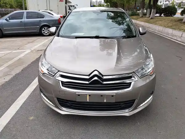 Citroën C4L 2014