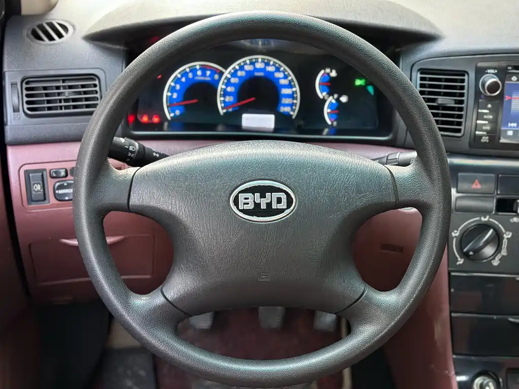 BYD F3 2015 — фото 5