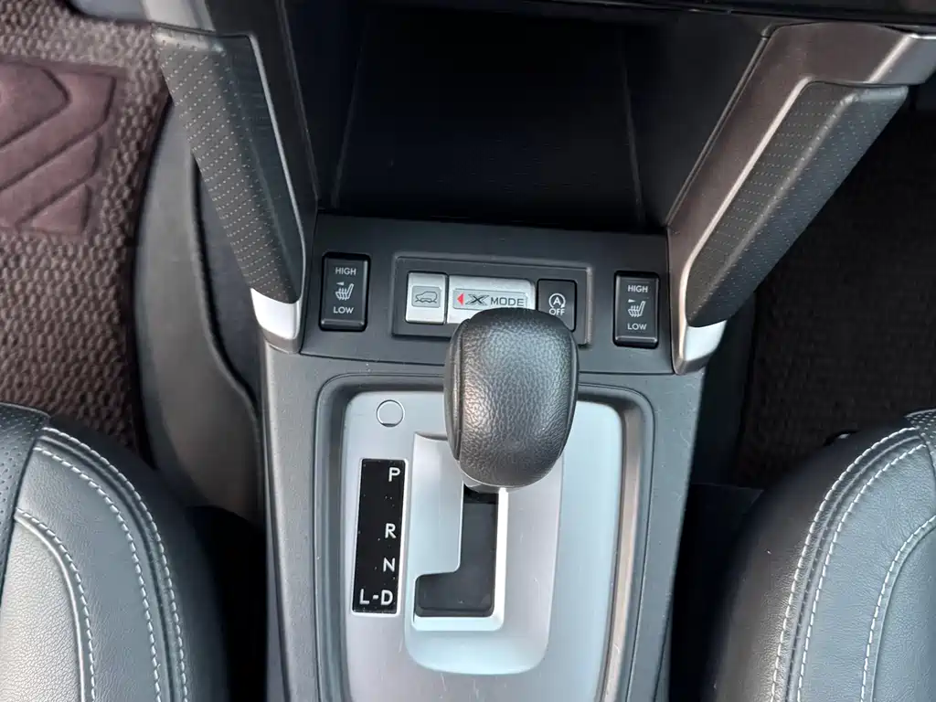 Subaru Forester 2017 — фото 21
