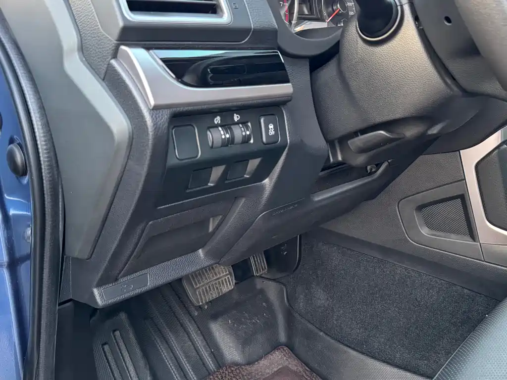 Subaru Forester 2017 — фото 20