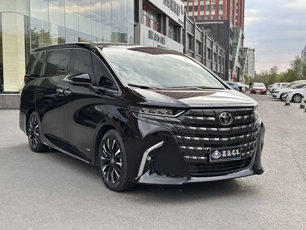 Toyota Alphard 2024 — фото 2