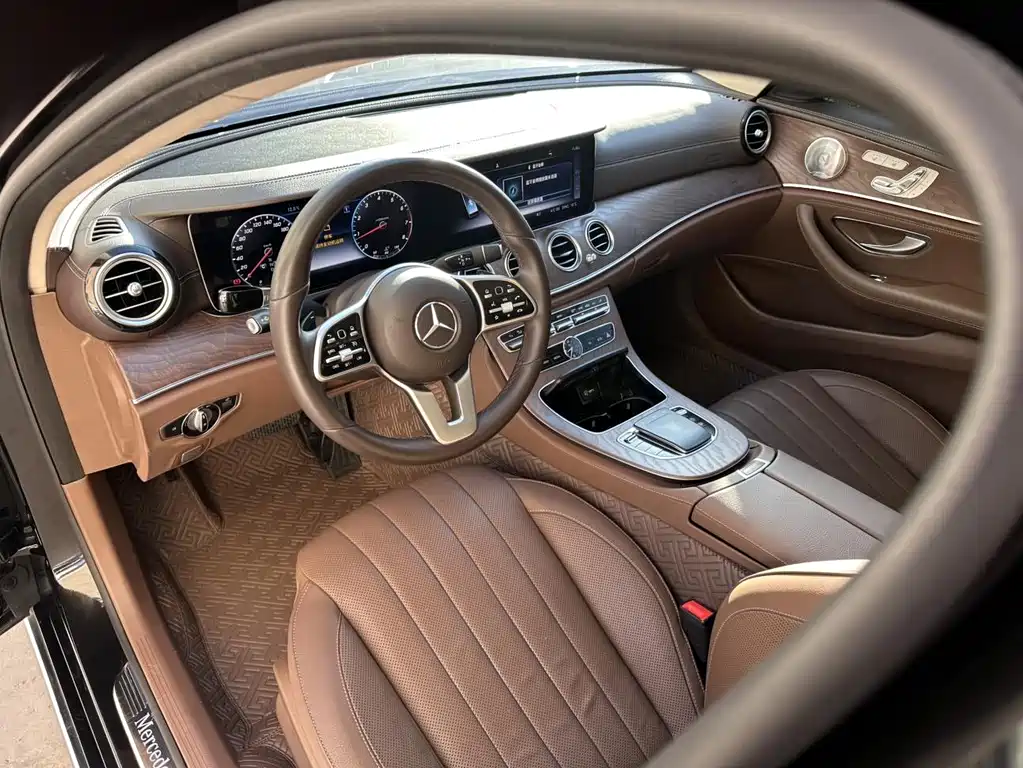 Mercedes-Benz E-Class 2020 — фото 8