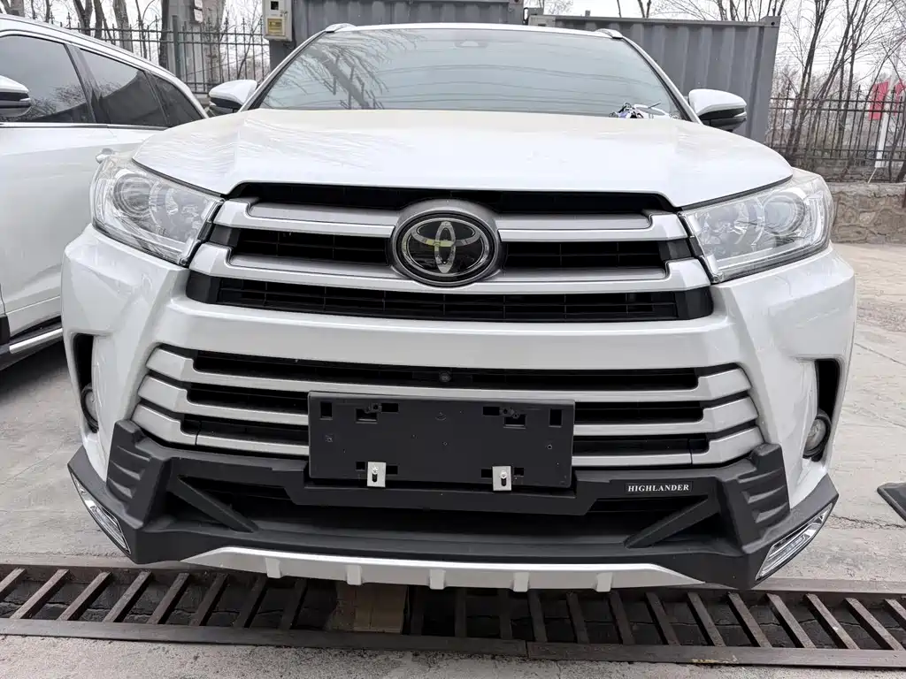 Toyota Highlander 2020 — фото 2