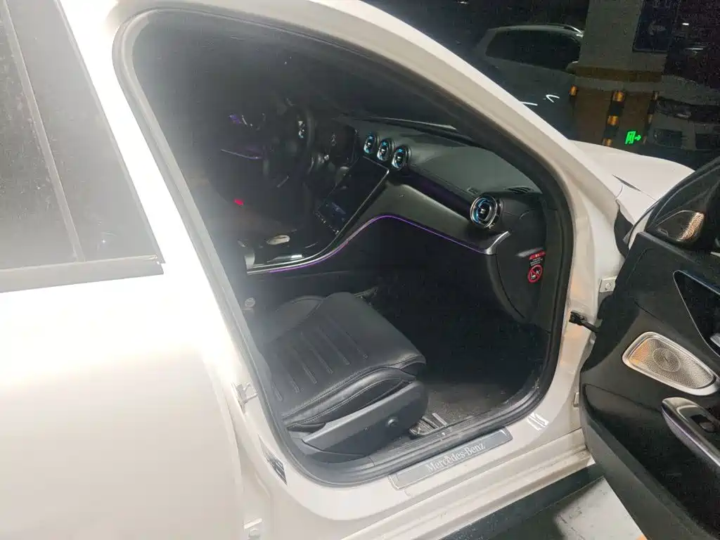 Mercedes-Benz C-Class 2023 — фото 20