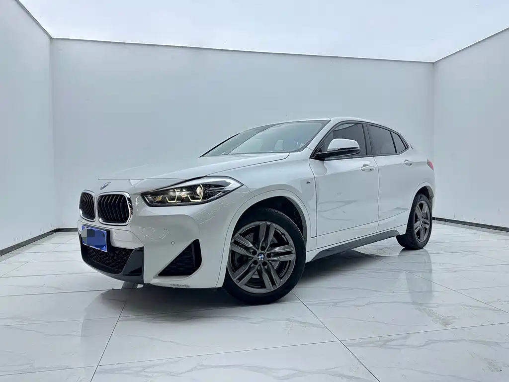 BMW X2 2021 — фото 1