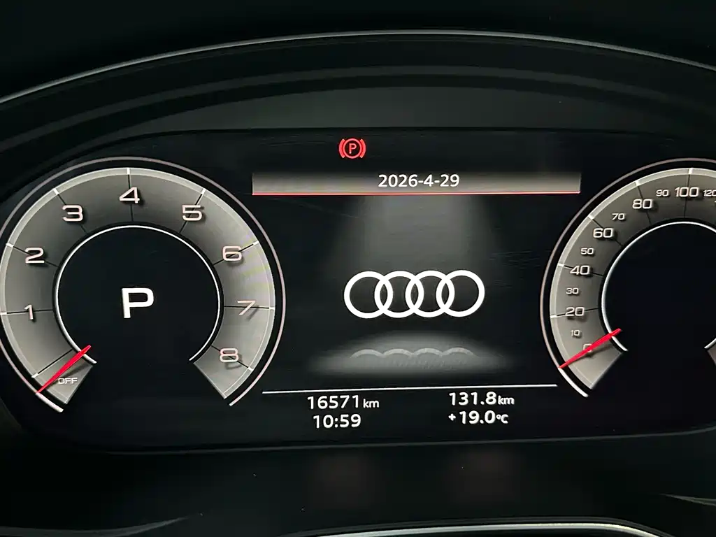 Audi A4L 2023 — фото 17