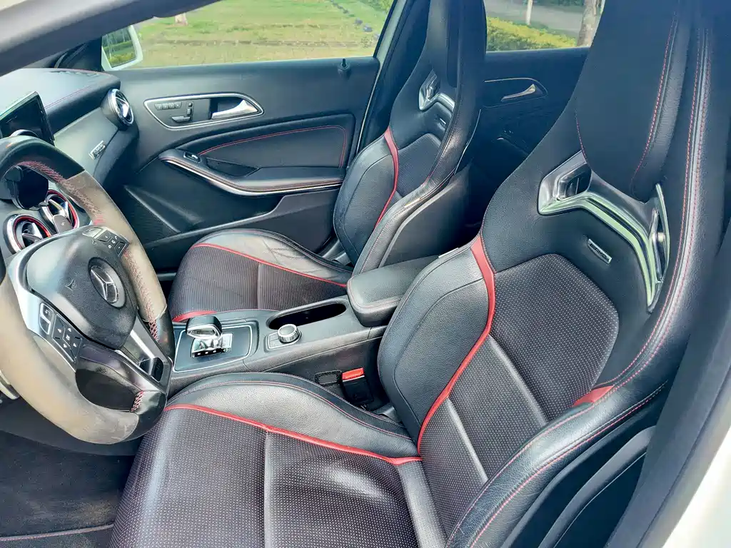 Mercedes-Benz GLA AMG 2015 — фото 42