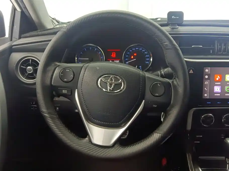Toyota Corolla 2018 — фото 15
