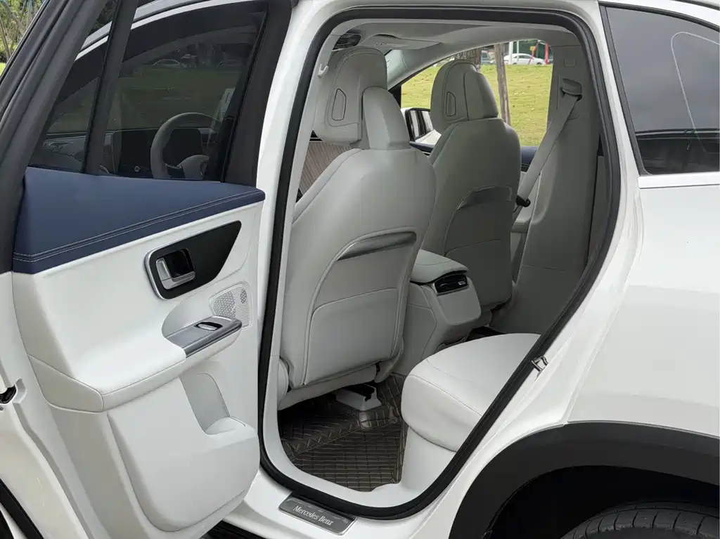 Mercedes-Benz EQE SUV 2023