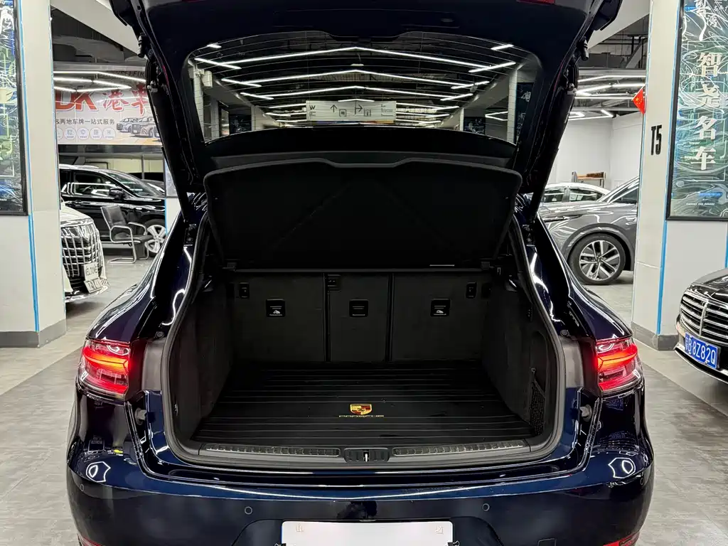 Porsche Macan 2021 — фото 10
