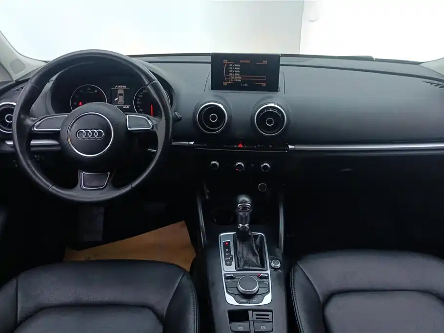 Audi A3 2016 — фото 12