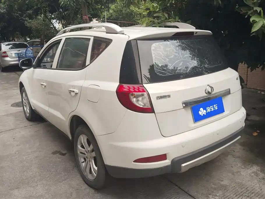 Geely GX7 2015 — фото 3