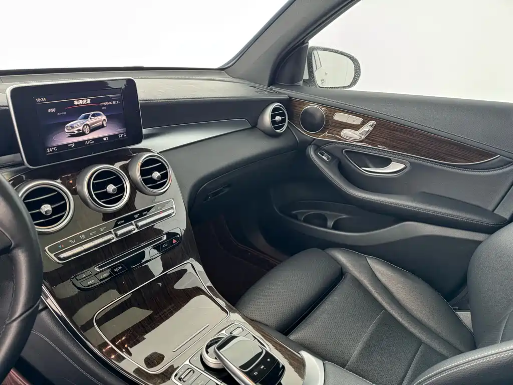 Mercedes-Benz GLC 2018 — фото 6