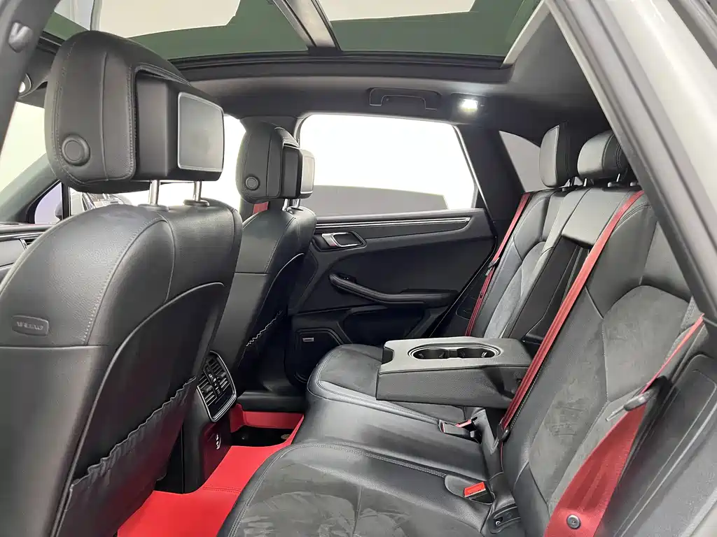 Porsche Macan 2020 — фото 19