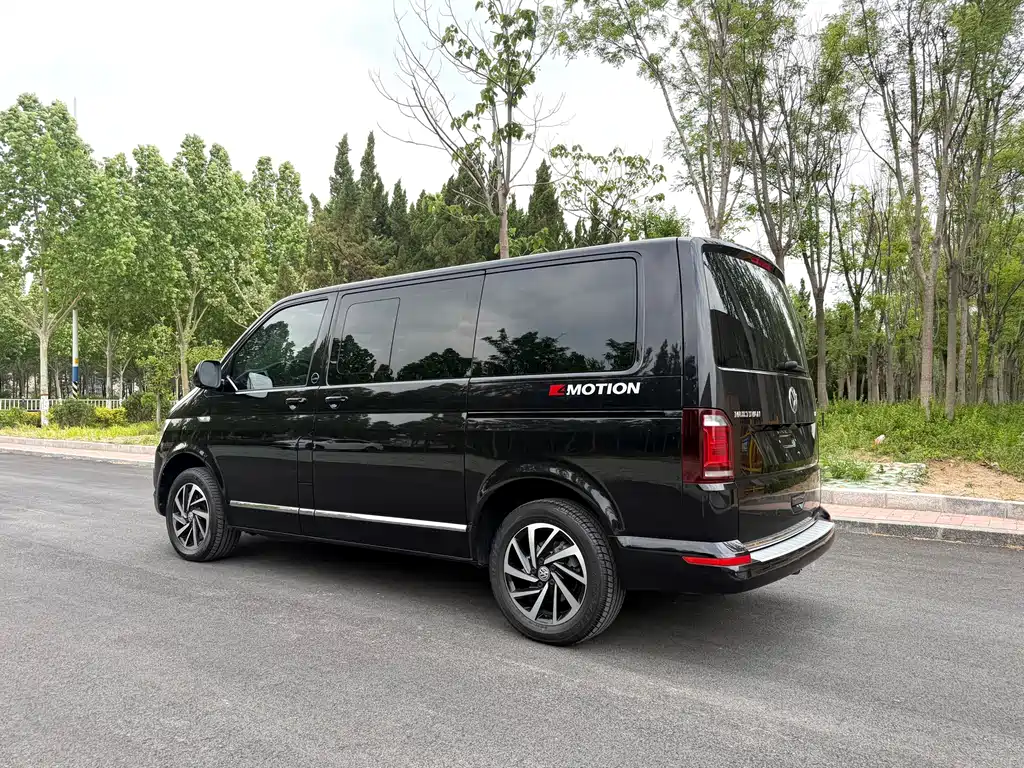 Volkswagen Multivan 2018 — фото 4
