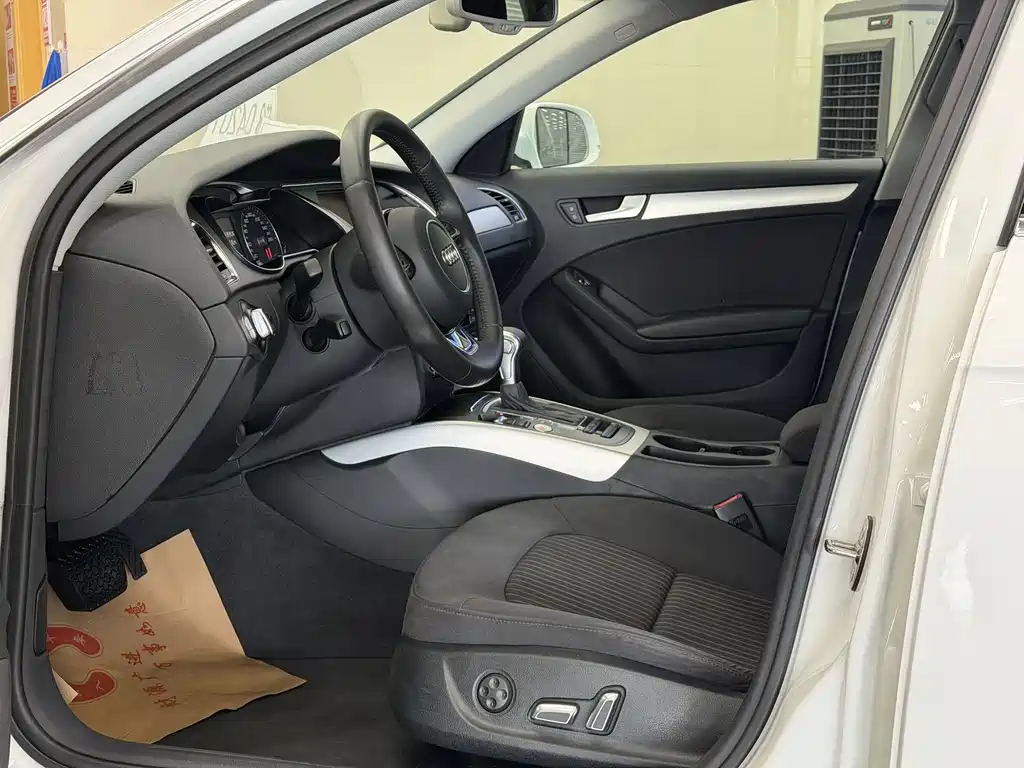 Audi A4L 2016