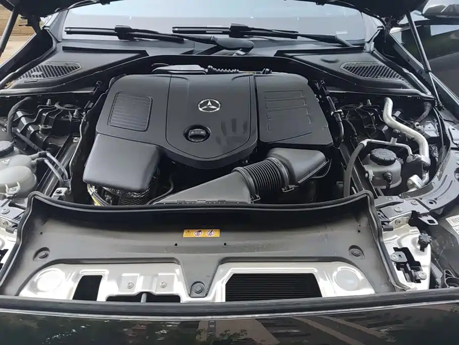Mercedes-Benz E-Class 2025 — фото 10