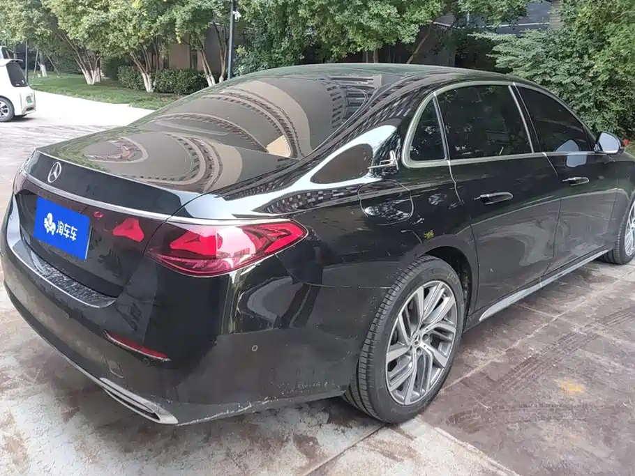 Mercedes-Benz E-Class 2025