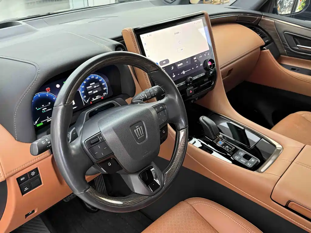 Toyota Vellfire 2024 — фото 8
