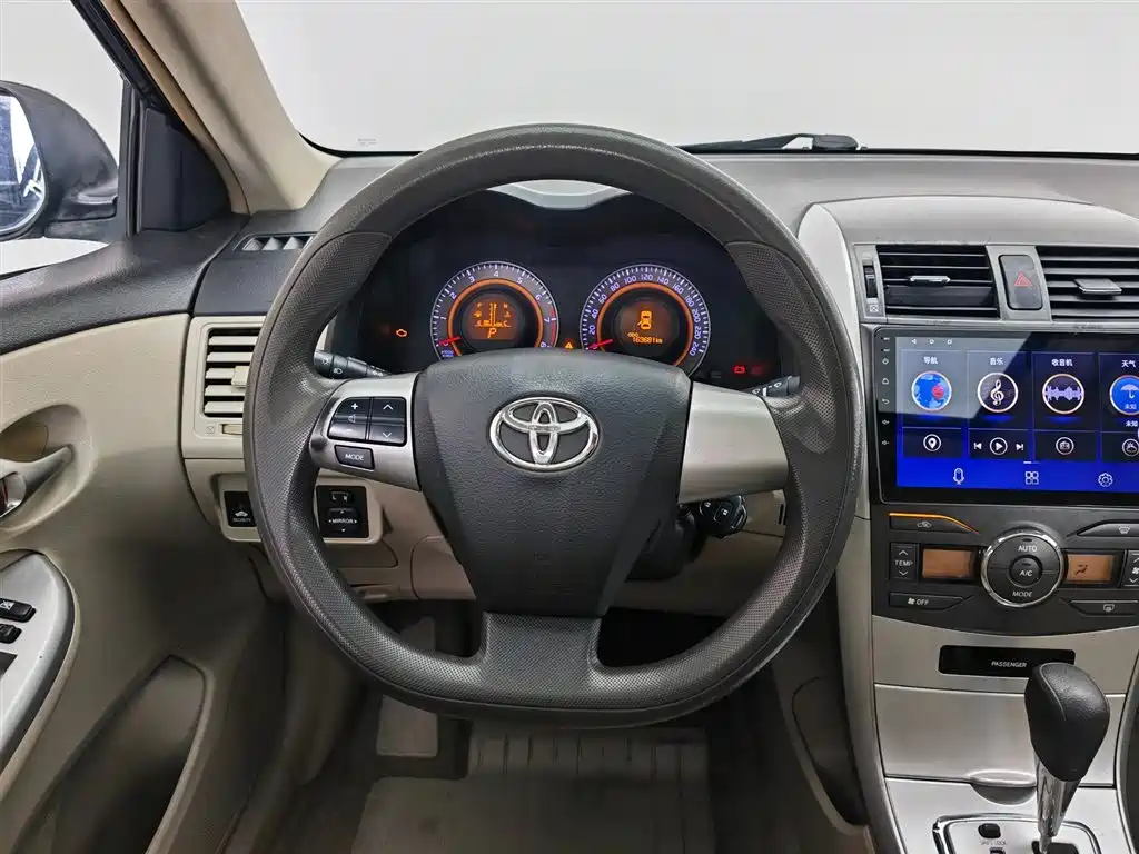 Toyota Corolla 2012 — фото 11