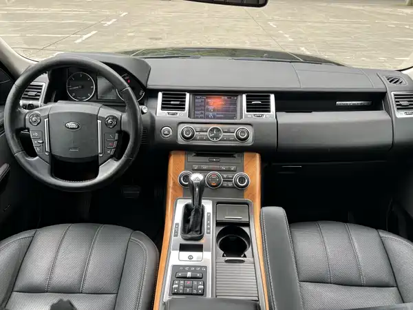 Land Rover Range Rover Sport 2012
