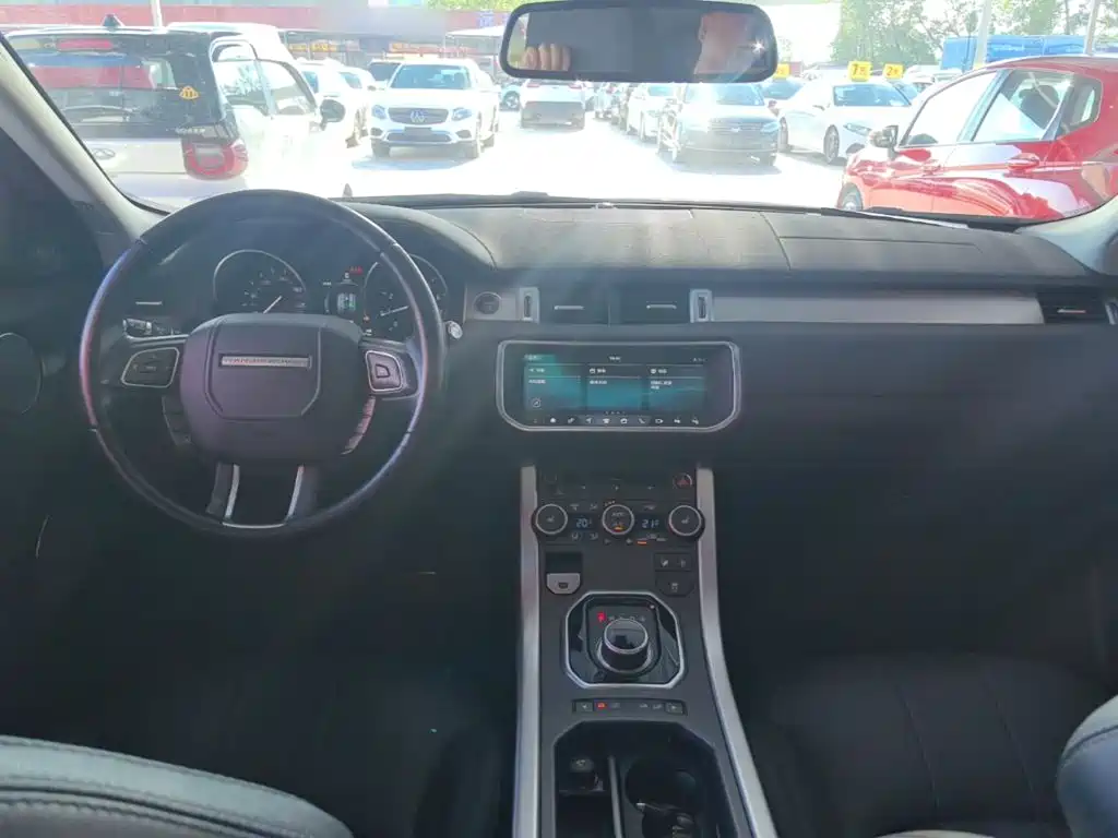 Land Rover Range Rover Evoque 2019 — фото 10