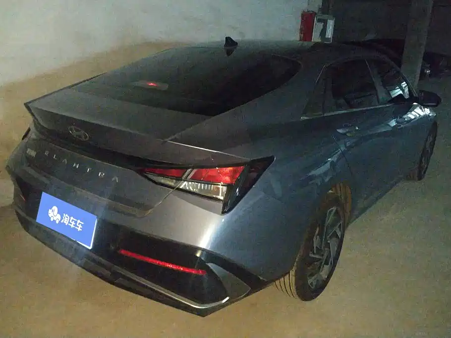 Hyundai Elantra 2024