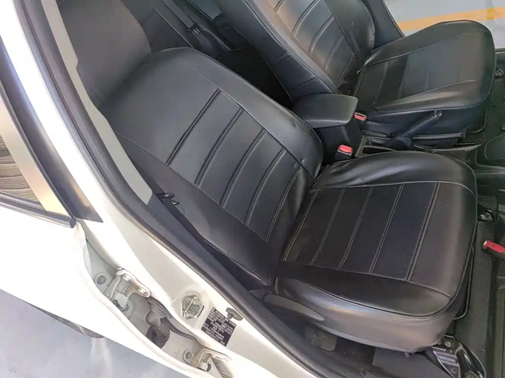 Toyota Yaris L 2018 — фото 25