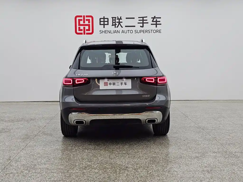 Mercedes-Benz GLB 2023