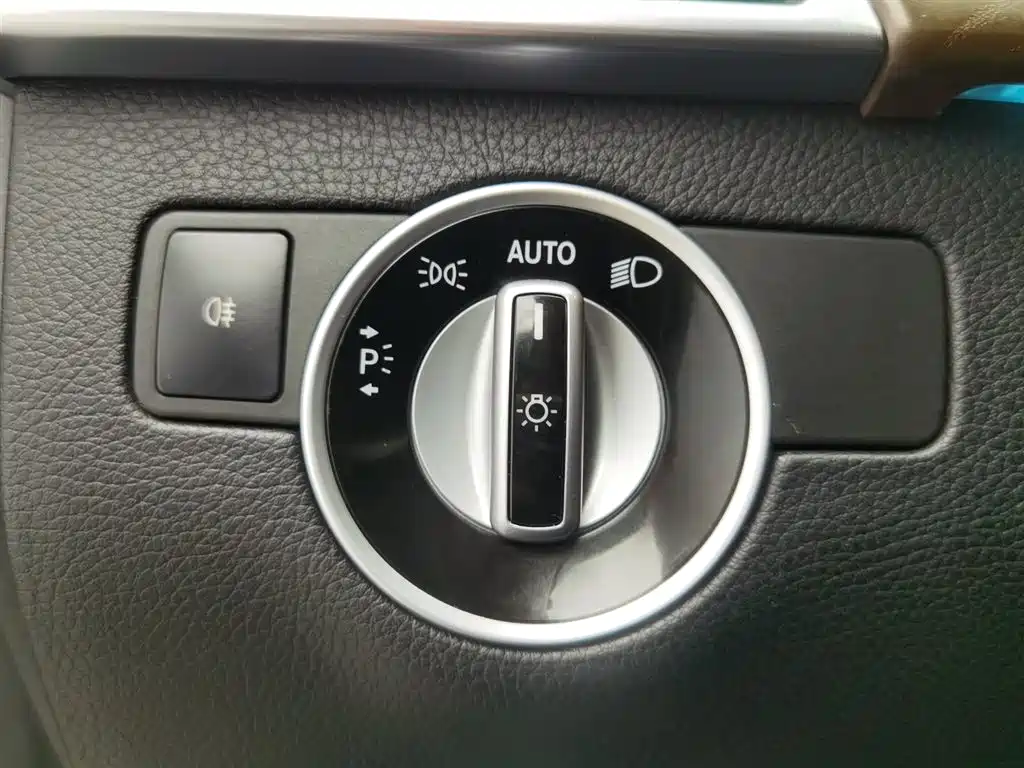 Mercedes-Benz GLE 2017 — фото 21