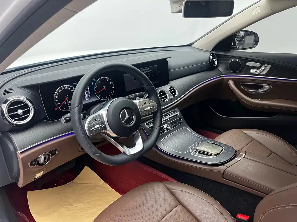 Mercedes-Benz E-Class 2020 — фото 10