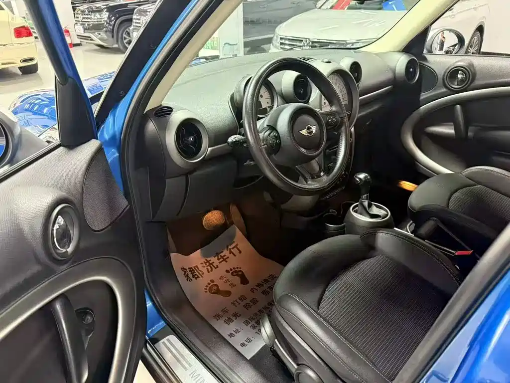 MINI Countryman 2012