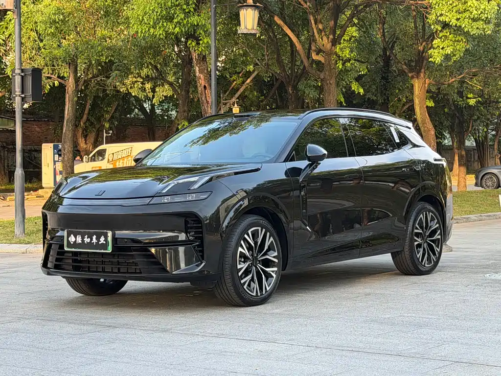 Lynk & Co 08 EM-P 2026