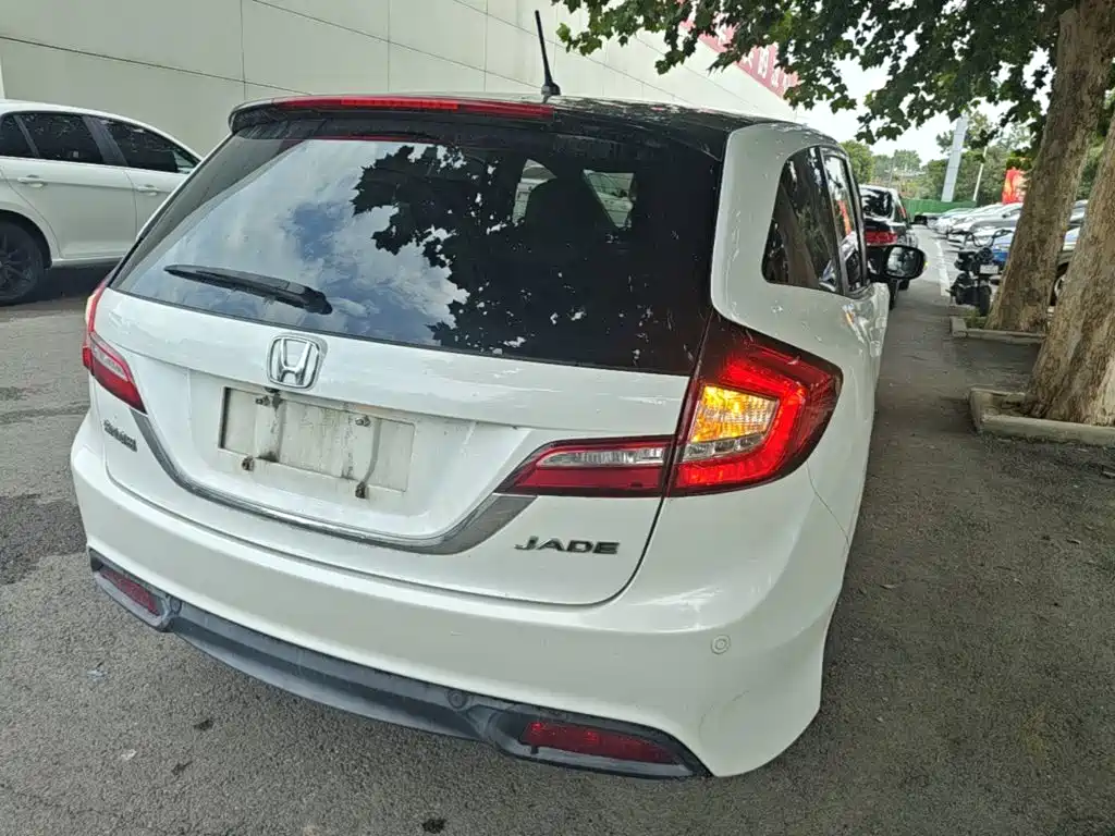 Honda Jade 2016 — фото 7