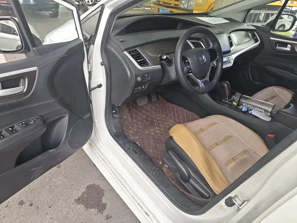 Honda Jade 2016 — фото 16