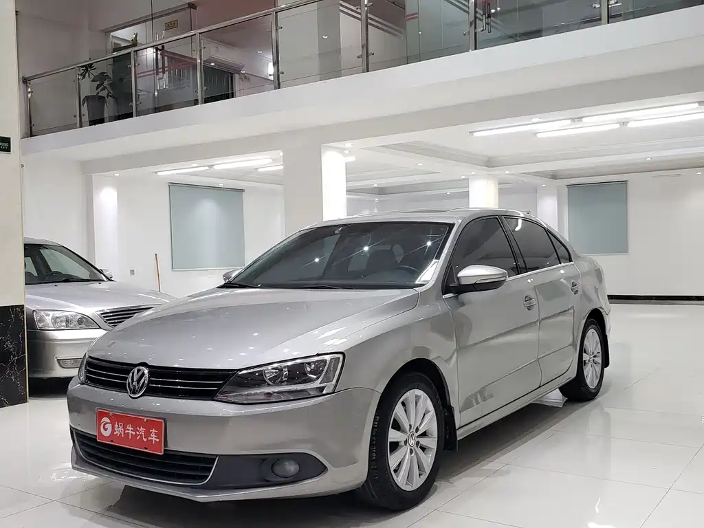 Volkswagen Sagitar 2014