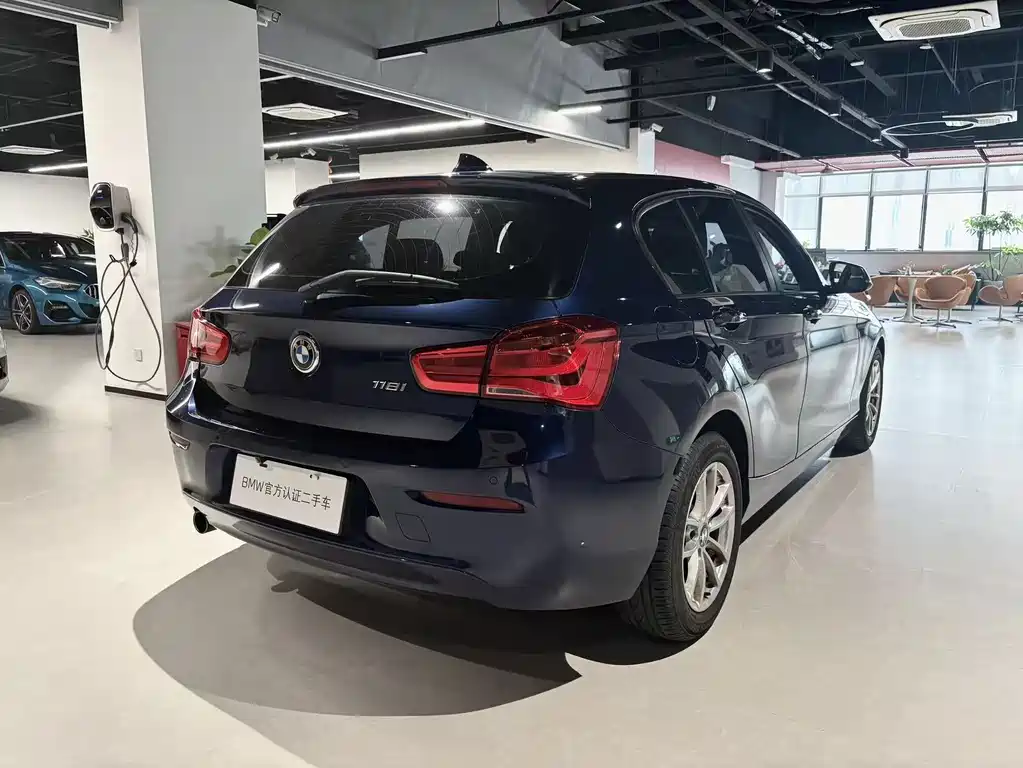 BMW 1 Series 2018 — фото 5